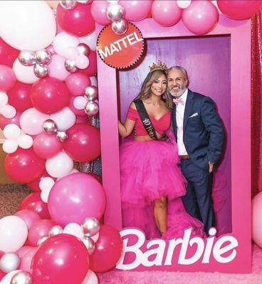 Adult Barbie Box with full garland