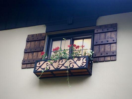 Sliding Window  - Bronze Exterior