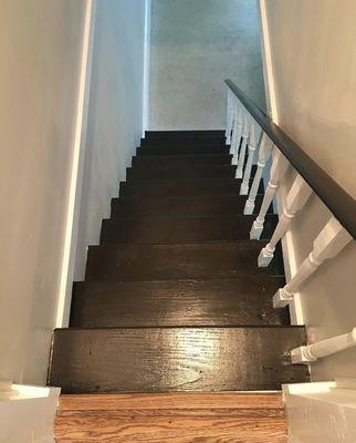 Painted stairwell from non -stick boards to smooth handrails.