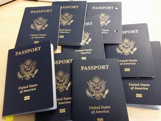 Come in let me help you get your expedite passport ... Se habla Espanol