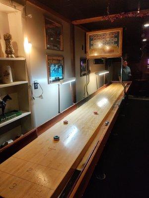 Shuffle board