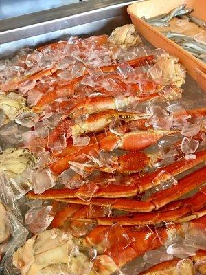 Fresh Beautiful crab legs sold by pound.