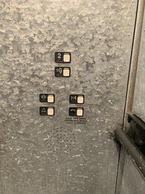 Old navy elevator control panel inside elevator orlando fl 1:38 pm December 1 2023