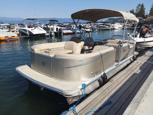 23' Tahoe Pontoon