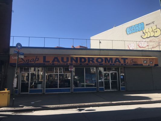 Snap Laundromat