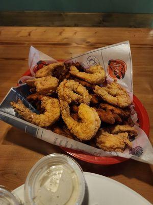 Shrimp basket with sweet potato fries