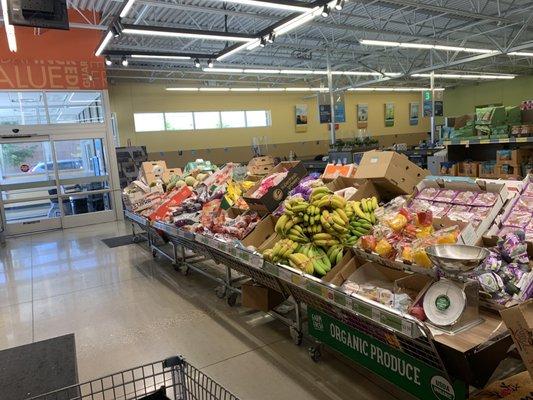 9/18/22: produce section. Wish they had more organic options.