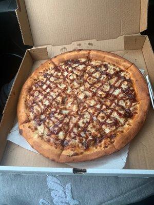 BBQ chicken pizza