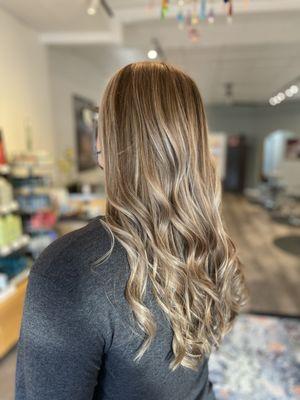 Ella & Oz Salon