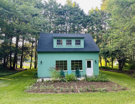 Our treatment studio in a beautiful New England saltbox near the woods on Putnam Heights.