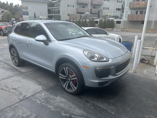 2016 porsche Cayenne , spark plug , oil change , drive belt , steering fluid