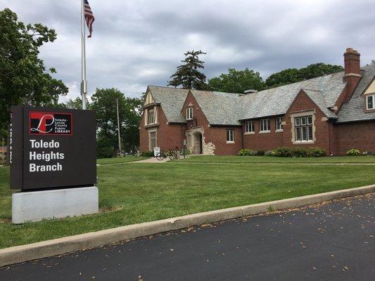 Toled Lucas County Public Libary - Toledo Heights