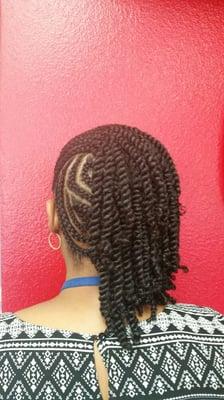 Natural braids with twist