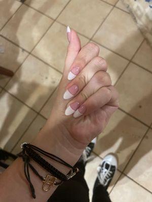 Almond French tip