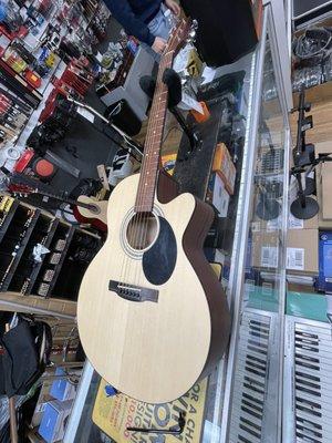 New Jasmine S34c acoustic guitar...