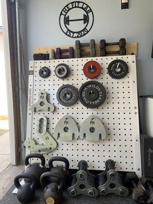 Dumbbells, kettlebells and adjustable hand weights