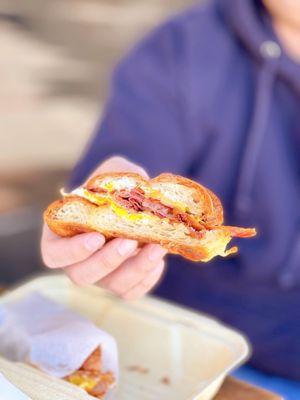 Egg & bacon croissant sandwich