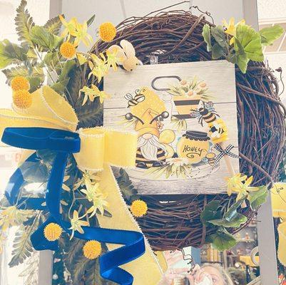 Bubble Bee wreath designed by owner