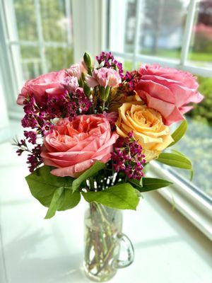 Gorgeous floral arrangement for Mother's Day!