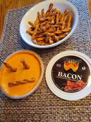 A Sensational Saturday Snack with Williams Bacon Cheese Spread bought at Country Smoke House in Almont.  3/16/2024