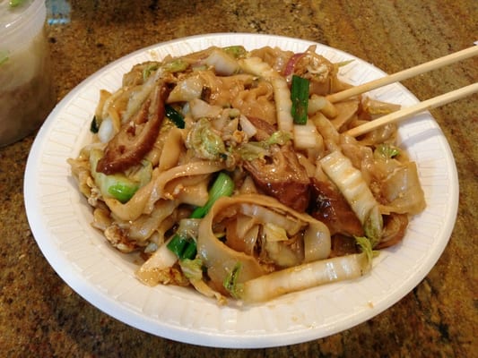 Intestine fried sliced noodle