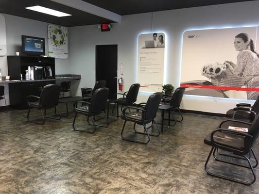 Clean waiting room with good tv and coffee and water and magazines.