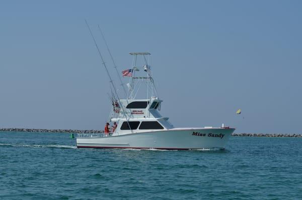 Breakaways' MISS Sandy in beautifull Destin Pass