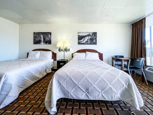 Kings Inn Oklahoma
2 beds room
Free wifi
Smart TV with free movie apps
Refrigerator and microwave
Non- Smoking