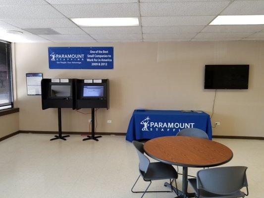 Paramount Staffing of Gurnee Inside