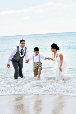 Amazing Hawaii Weddings Photographer  Tommy de Harne