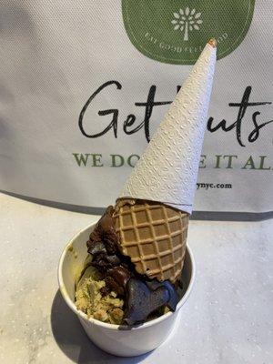 Dark chocolate and pistachio gelato