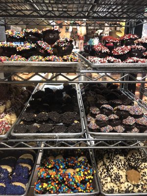 Jelly filled and chocolate filled cookies and the cannoli filled almond scones are my favorites items at this bakery!  Their delicious!