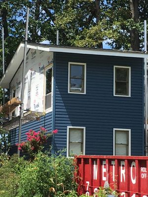 Beautiful new siding and windows in this Fairfax single family home.