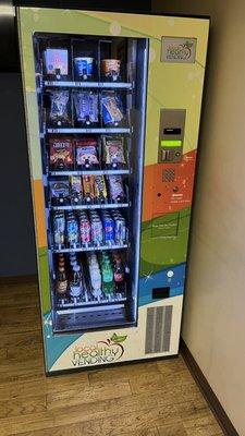 Refrigerated snack and drink machine