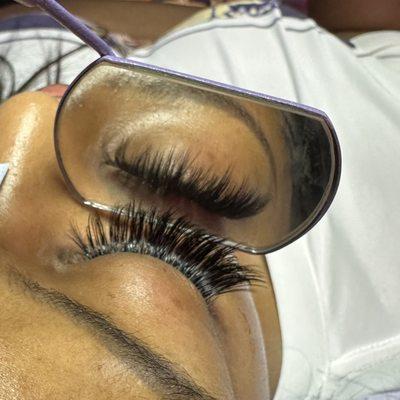 Volume Wispy lashes