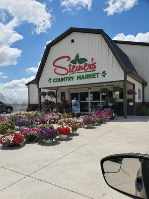 Steiner's Country Market