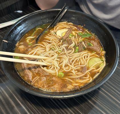 Braised beef noodle soup