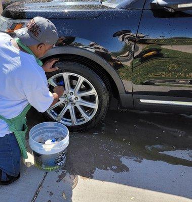 Wheel polish