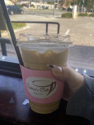 Iced vanilla latte