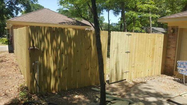 New fence with gate