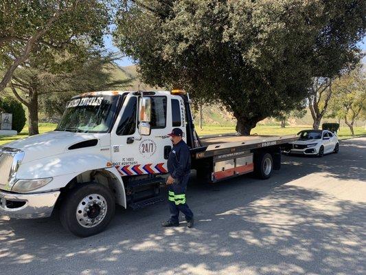 Busted Knuckles Towing