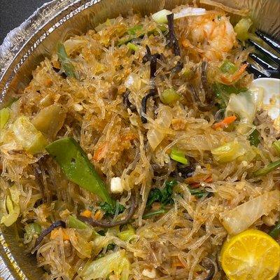 I ordered the Pancit today and it was delicious. Will try the Filipino breakfast next