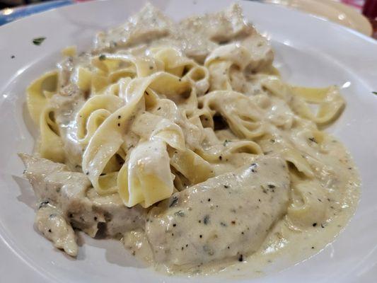 Chicken Fettuccine Alfredo - Lunch Menu