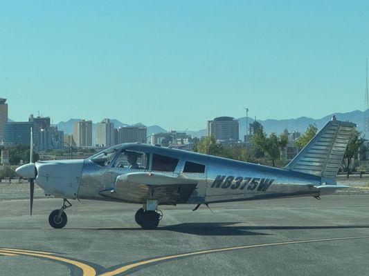 Cherokee N8375W at KVGT