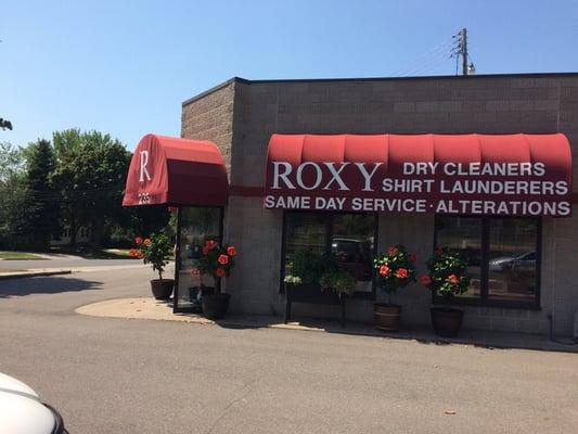 Roxy Cleaners