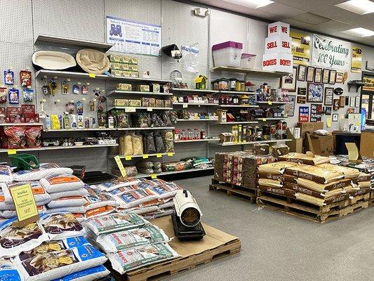 Pet Food & Supplies