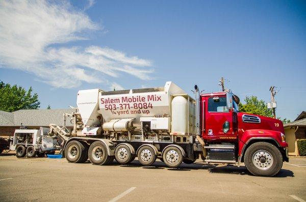 Concrete truck & line pump