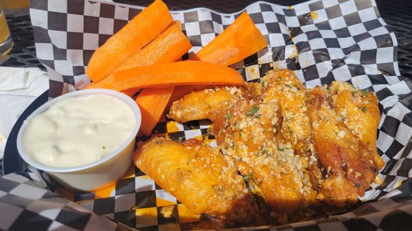 Buffalo Parmesan Garlic Wing Dinner