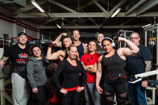 Gym FAMILY get's bigger and STRONGER