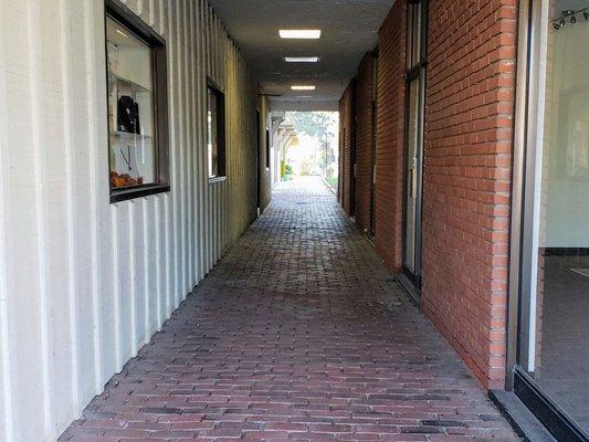 Passageway in Downtown Bowling Green